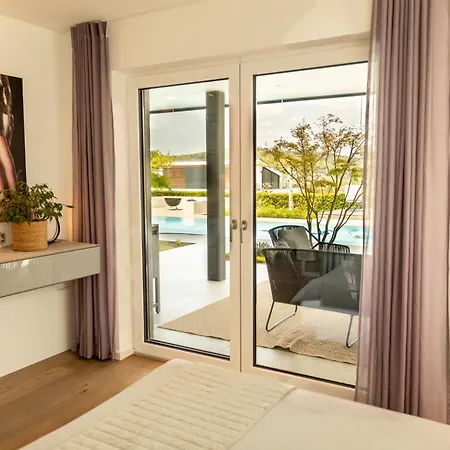 Paradisio Poolsuite Sundeck In Am Bodensee Апартаменты