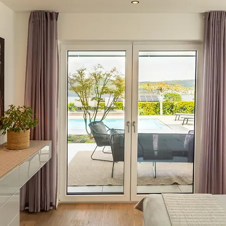 Paradisio Poolsuite Sundeck In Am Bodensee